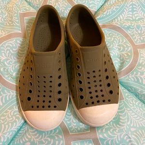 Native Shoes Kids Jefferson water friendly slip on shoe in Olive Green size 10